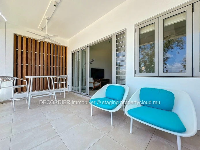 Beautiful apartment on the 1st floor facing the sea
