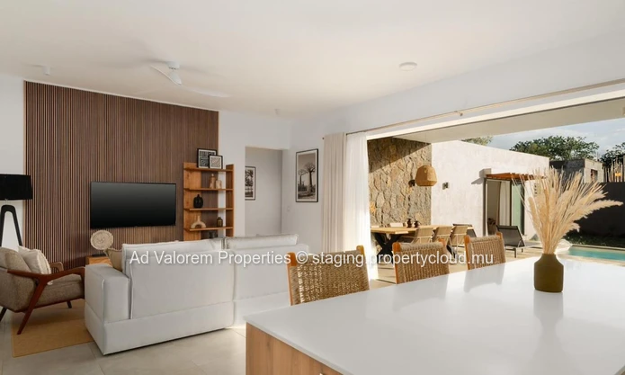For Sale – New Secure 4-Bedroom Villa, Steps from the City and the Forest