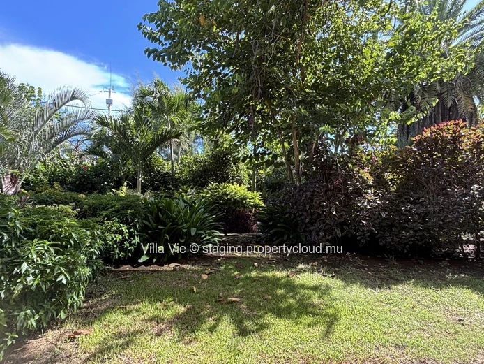 Pointe aux Canonniers - Beautiful 3-bedroom apartment on the ground floor