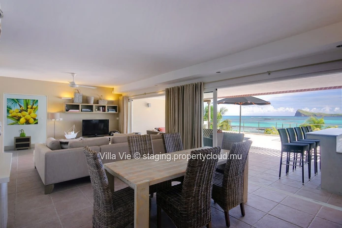 Cap Malheureux - Magnificent penthouse on the beachfront