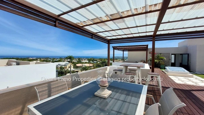 Stunning Mountain And Sea Views! Penthouse With Private Rooftop In Tamarin – Mauritius