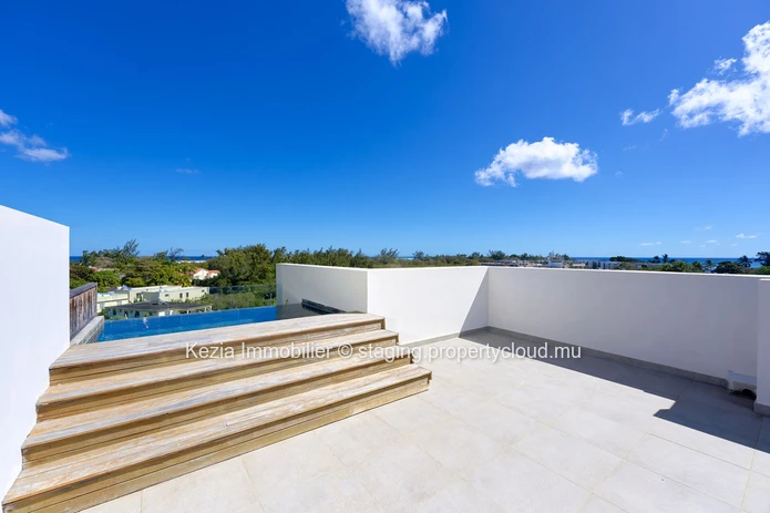 Contemporary apartment with private rooftop and pool