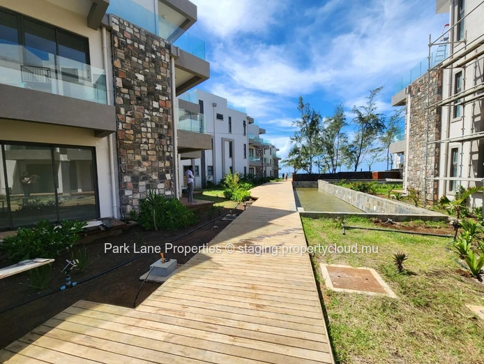 Luxury Coastal 3-Bedroom Penthouse Residence in Poste Lafayette