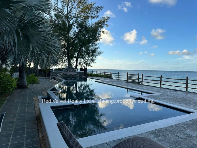 Luxurious Beachfront Apartment for Rent in Bain Boeuf, North, Mauritius