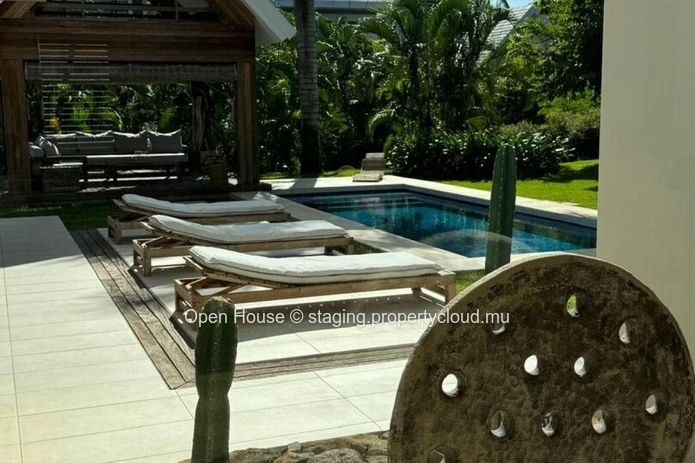 Villa de luxe Mon Choisy, Golf, 4 chambres avec salle de bains, piscine, salle de fitness, SPA, tennis, Padel. Dispon...