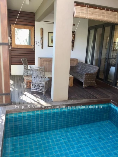 For Sale: Stunning 3-Bedroom Duplex and Private Pontoon at La Balise Marina