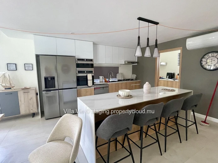Péreybère - Modern 4-bedroom villa with private pool 