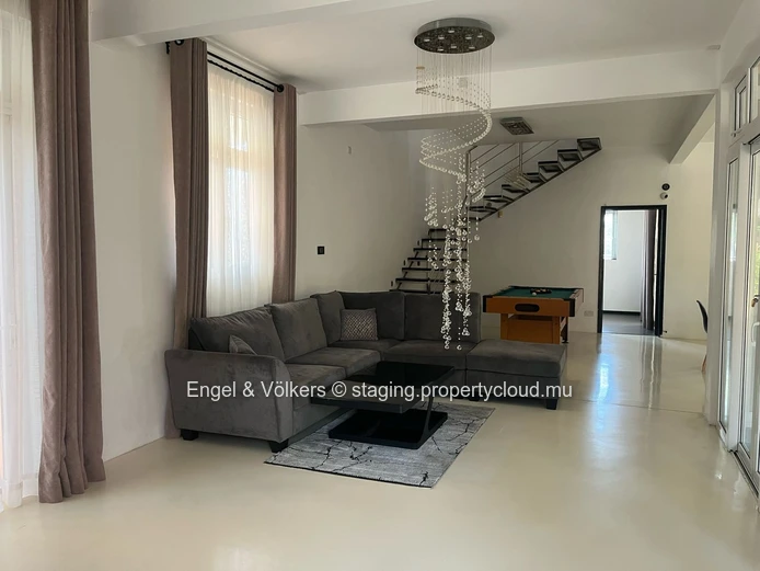 For sale -  Five-bedroom house in Albion