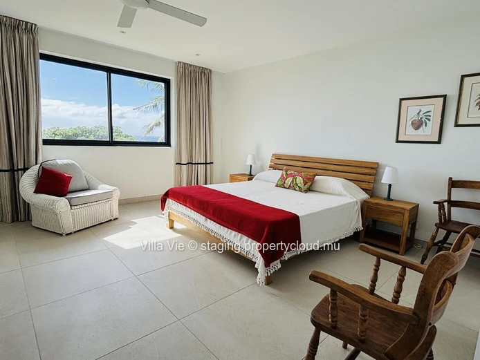 Poste Lafayette - Beautiful 3-bedroom en-suite beachfront apartment