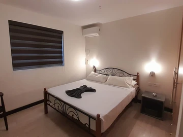 7 Bedroom Apartment