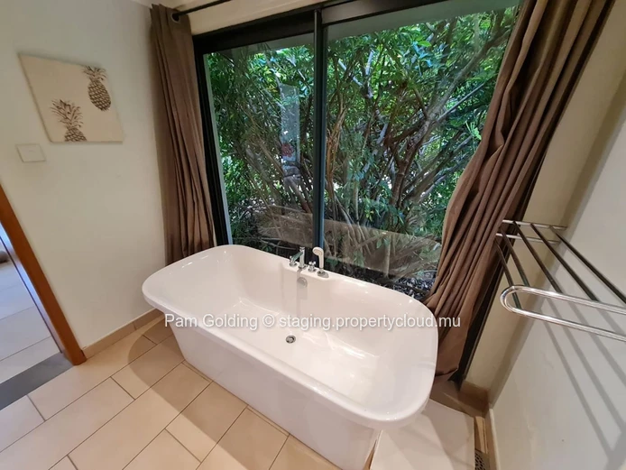  Tranquil 3-Bedroom Retreat with Mountain Views and Private Pool Near Black River Gorges