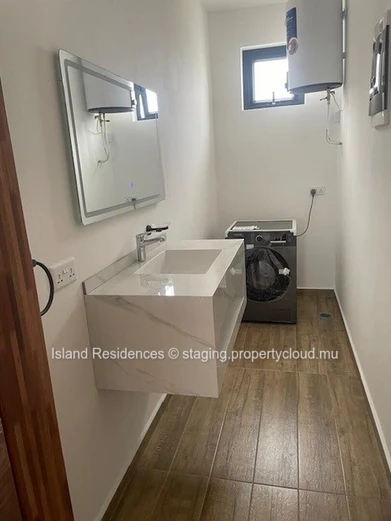 High end new furnished apartment first floor in a small residence