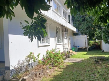 6 Bedroom House
