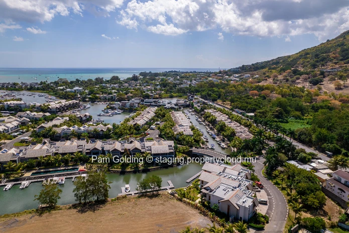 3 Bedroom , newly renovated apartment in La Balise Marina