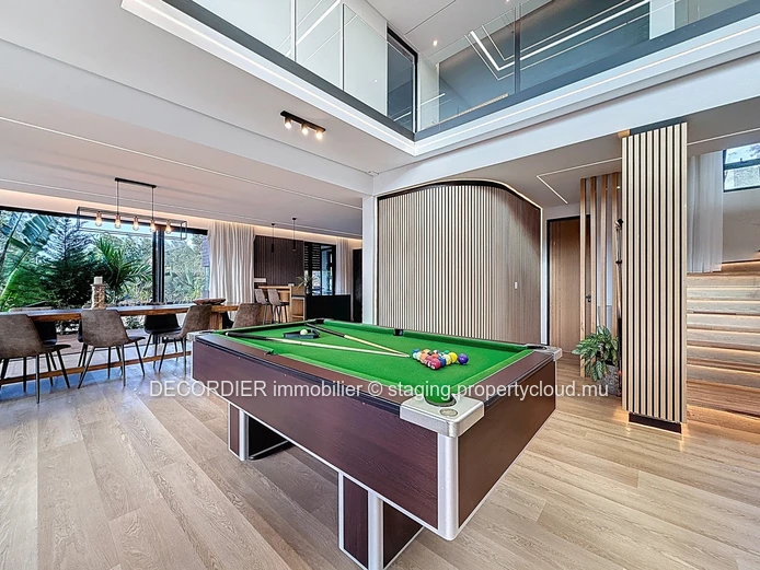 Stunning contemporary home in Calodyne, walking distance to the Sea