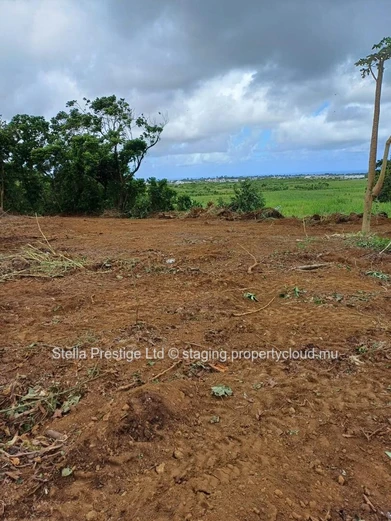 Terrain résidentiel de premier choix à vendre à Gros Billot, dans la région de Rose Belle - 3,866m² - Rs
