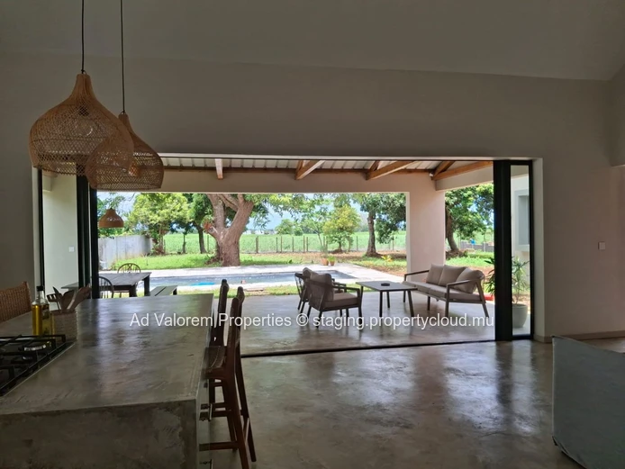 Spacious House for Rent in Constance – Large Plot, Pool & Lush Green Surroundings