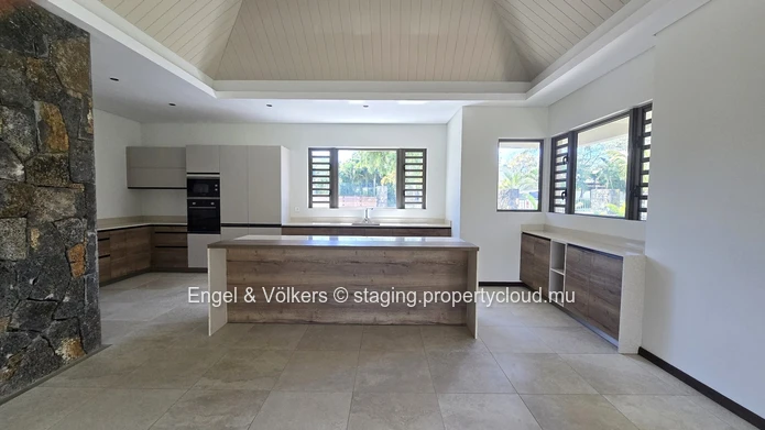 Elegant 4-Bedroom Villa in Anahita Golf & Spa Resort