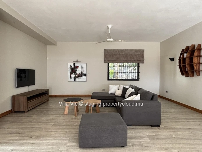 Forêt Daruty - Spacious 4-bedroom house with swimming pool and large garden