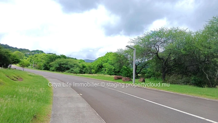 Plot of Land for Sale – 2,785m² in Domaine de Palmyre