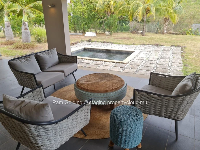  Tranquil 3-Bedroom Retreat with Mountain Views and Private Pool Near Black River Gorges