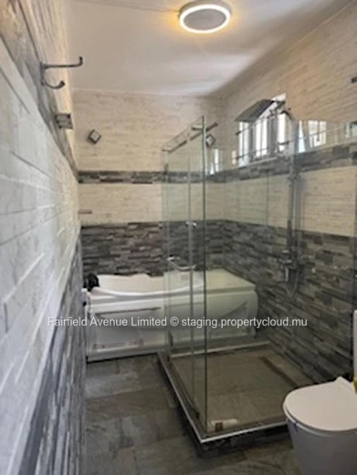 Luxurious Furnished Apartment with Communal Pool in Mon Choisy 