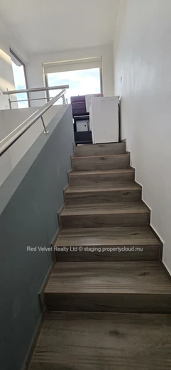 Maison de ville de luxe meublée avec 3 chambres, terrasse sur le toit et jacuzzi – Flic en Flac | Rs 15M