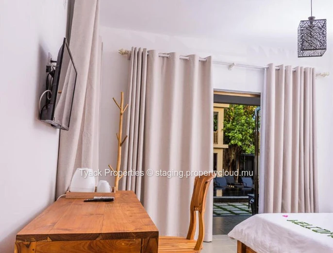 Maison d’Hôtes de 20 Chambres à Vendre à Péreybère