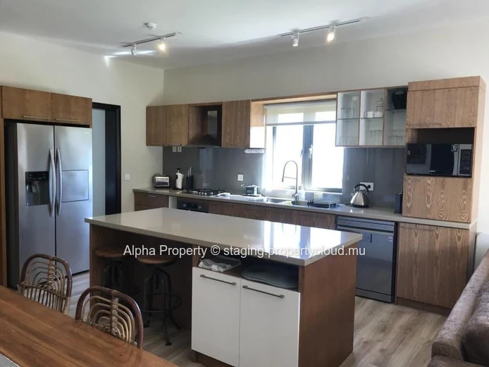 For Sale – Stylish 3-Bedroom Apartment in Bagatelle- Rs
