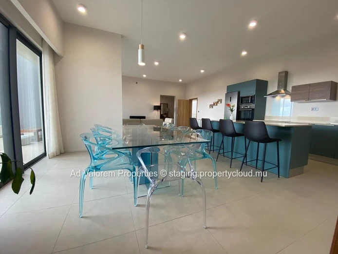 Luxurious Penthouse | 190 m2 | 3 Bedrooms | Verdant Garden, Moka 