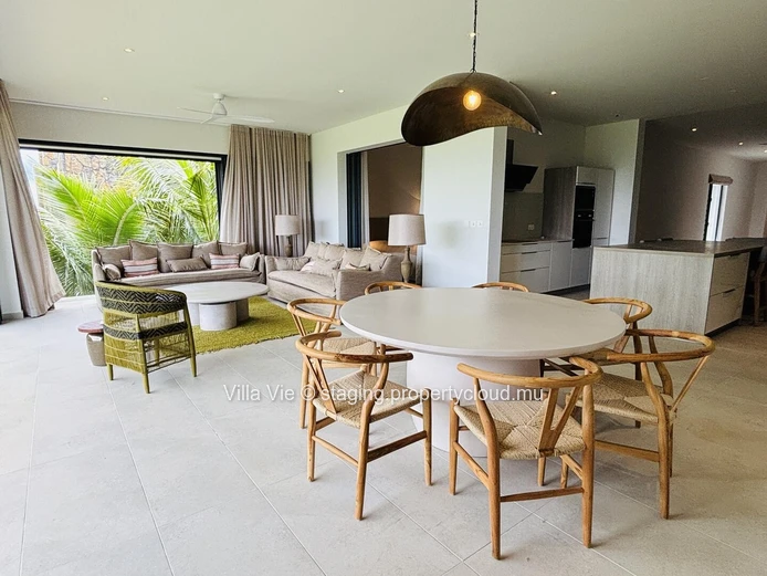 Belle Vue - Beautiful 4-bedroom apartment on the first floor