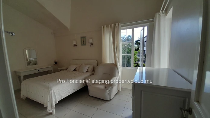 House for sale in Curepipe - Fully equipped and furnished. (Sole Mandate)