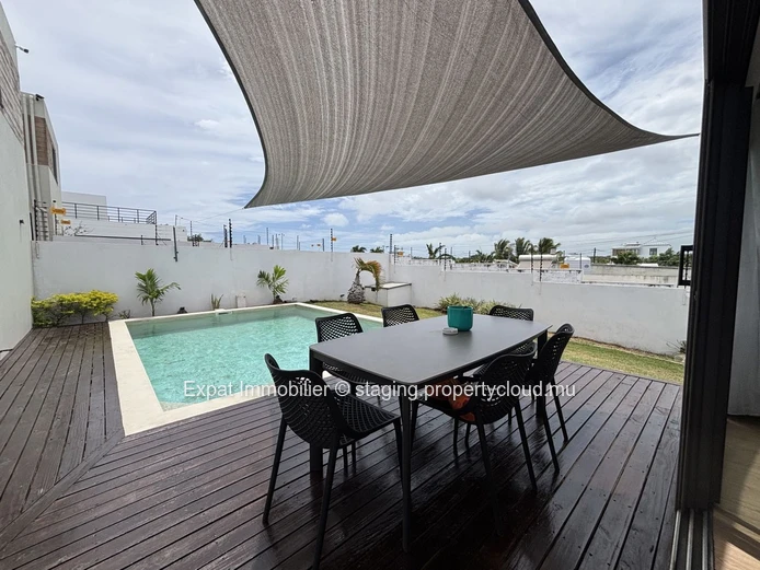 Villa En Résidence Sécurisée Avec Piscine Et Jardin – Grand Baie