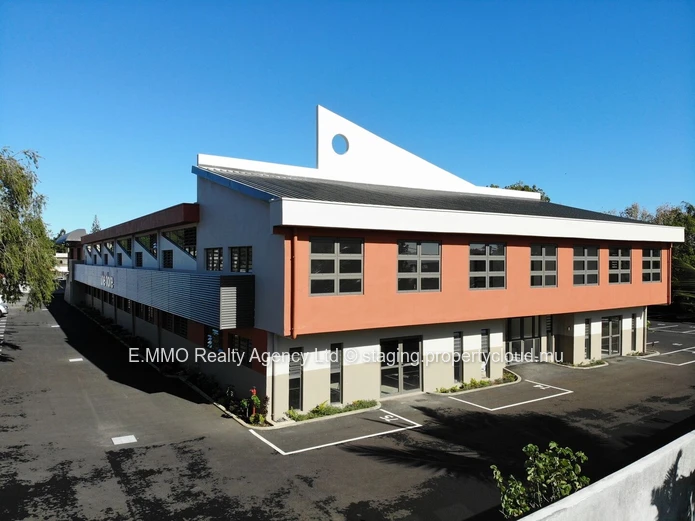 Bureau moderne de 90 m² à louer à The Flore, Floréal – Rs 45,000 + VAT (Mandat exclusif)
