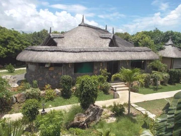 30 Bedroom Hotel