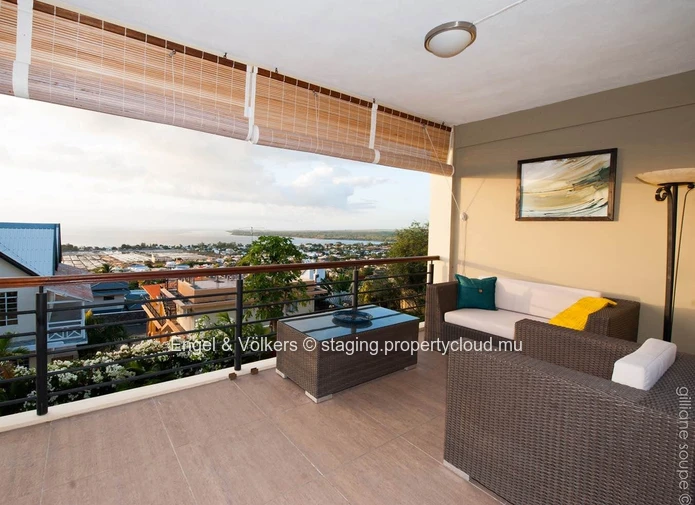 For Sale: Stunning 4-Bedroom Apartment with Magnificent Sea Views
