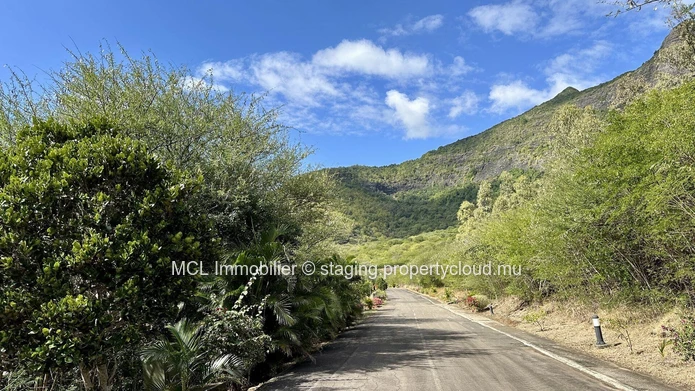 Terrain résidentiel de 1,903.91m2  à Pailles