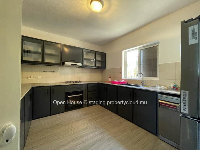 Appartement pieds dans l'eau à vendre à Grand Baie, 147m², 2 chambres
