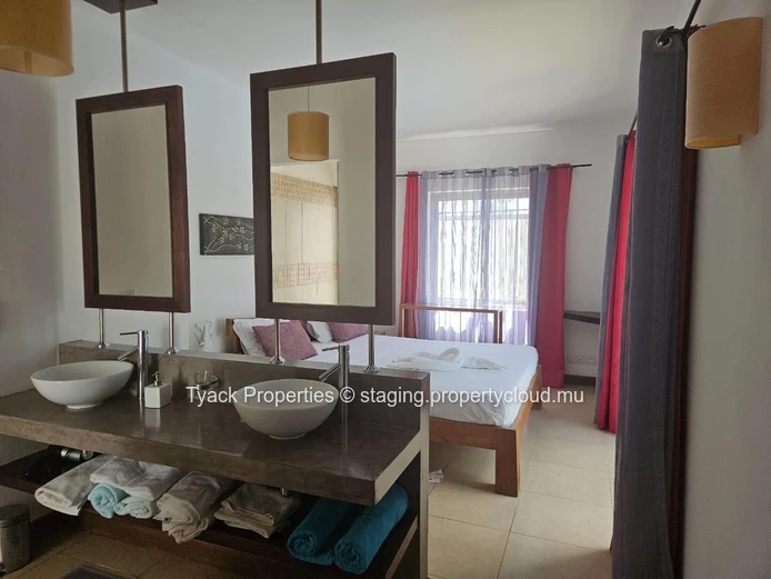 Elegant 4-Bedroom Villa with Pool and Garden – Grand Baie