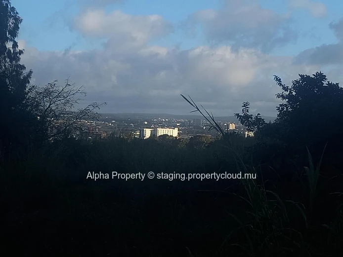 Terrain résidentiel de 2470 m2 à vendre à Montagne Ory, Moka à Rs 23 Millions