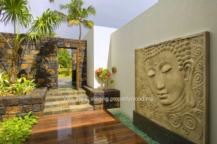 Pointe aux Canonniers : Luxury 4-Bedroom Villa with Sea View and Access