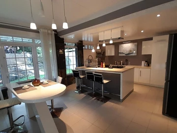 4 Bedroom House