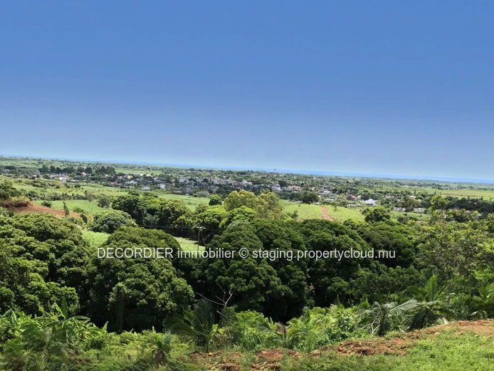 Terrain agricole avec vue mer et montagne (Mandat exclusif)