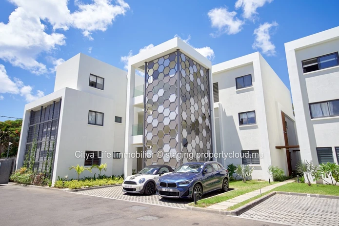 Magnifique Appartement REZ+2 à vendre à Pointe aux Canonniers, 131m², 3 chambres, piscine commune, proche écoles, par...
