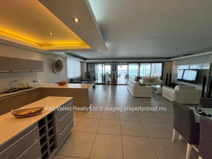 Penthouse en bord de mer à louer à Trou aux Biches | 3 chambres en suite | Grande terrasse