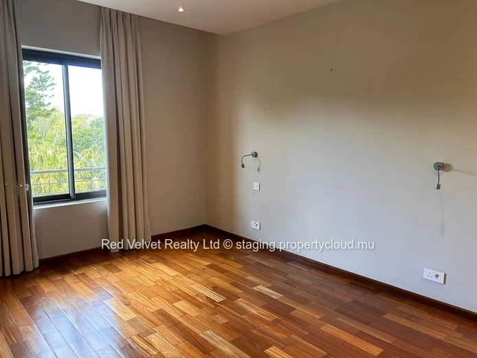 Luxury Apartment for Rent in Highly Residential Area of Floreal