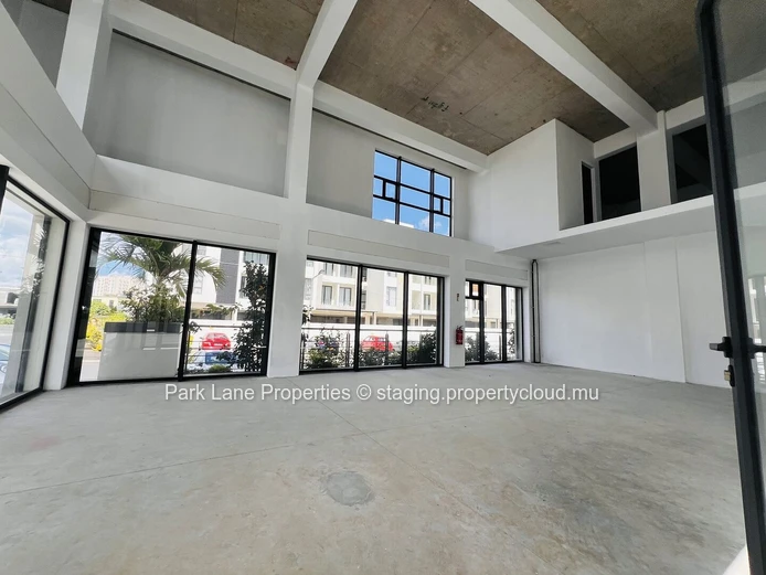 Modern Commercial Unit in the heart of Ebene