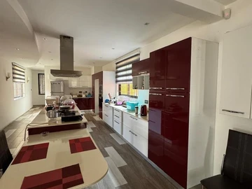 4 Bedroom Villa