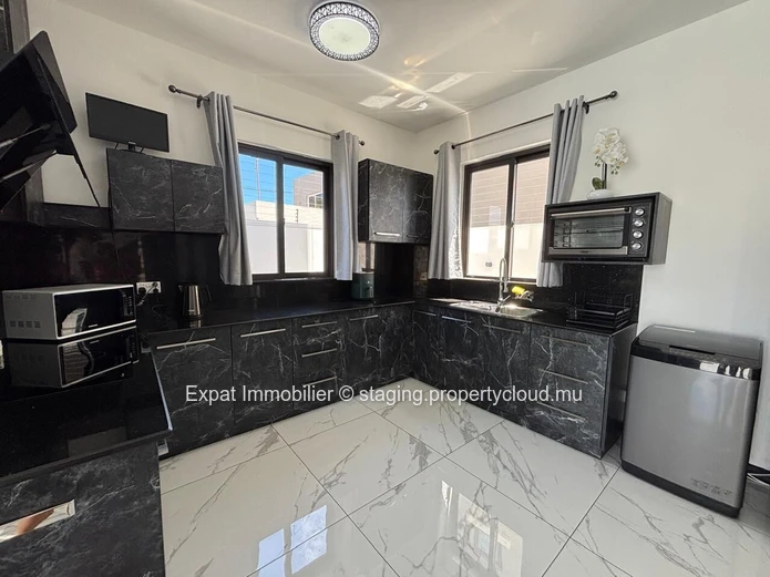 2-Bedroom Detached Villa for Rent – Pereybere, Peaceful Residential Setting