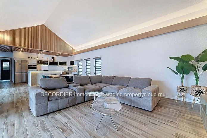 House for Sale – Pereybère